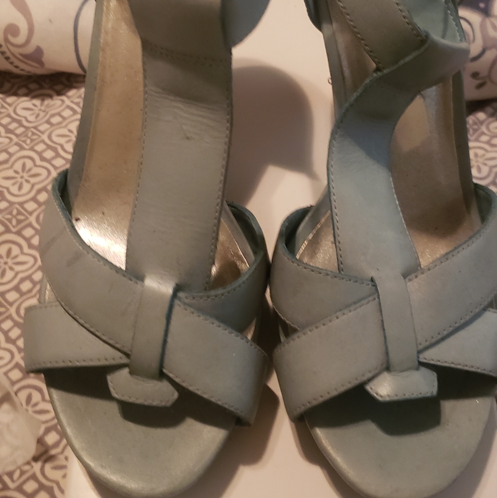 Me too blue heels
